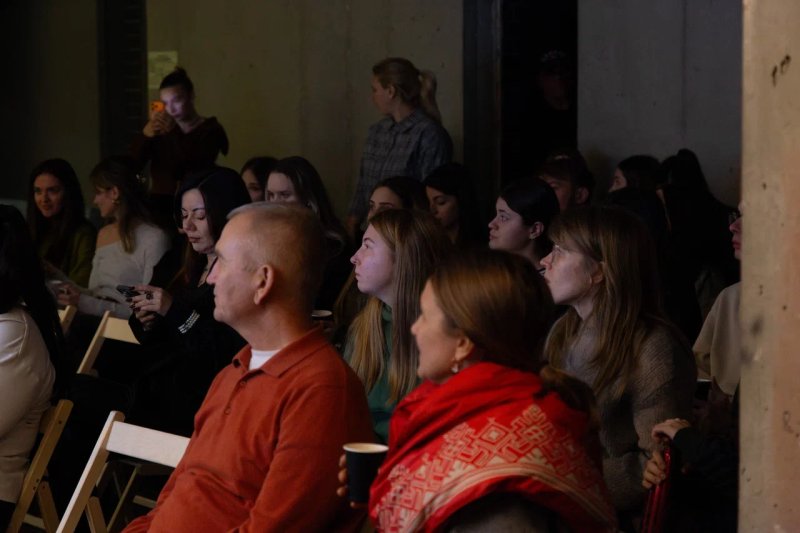 Фото публикации «Люба Тепцова в гостях у МОА» — МОА